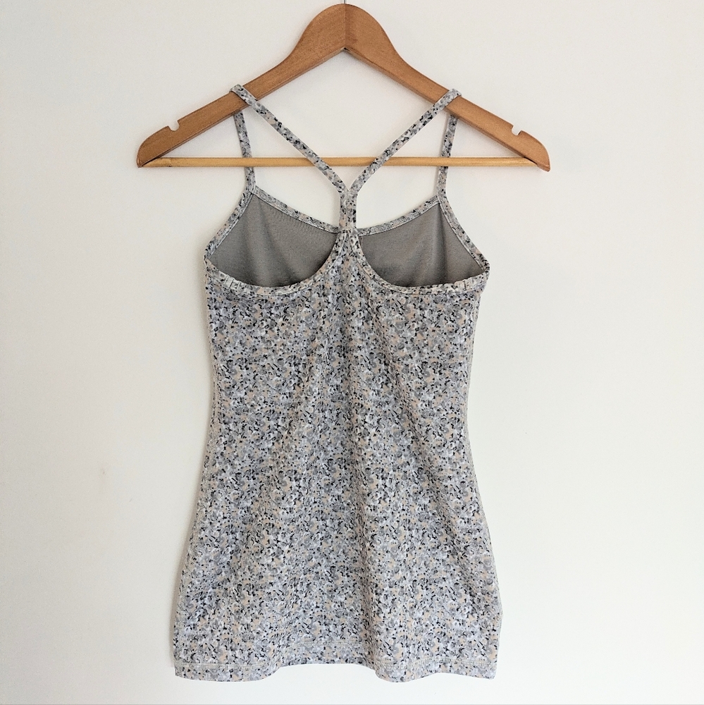 Lululemon Power Y Tank in Petite Fleur Silver Spoon Print Size 4 - Picture 2 of 8